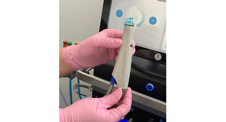 hydrafacial-tool